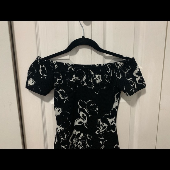 CUTE FLORAL BODYCON DRESS - Picture 4 of 4
